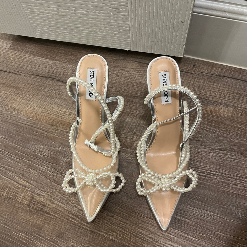 Steve Madden pearl heels
